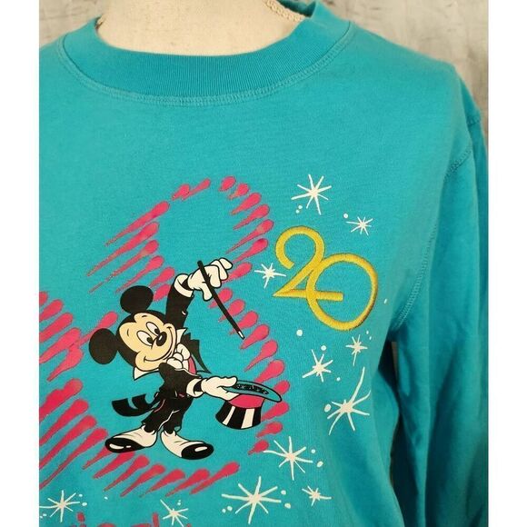 Disney World Vault Collection 20 Years Longsleeve T-shirt Size Small - Picture 4 of 6